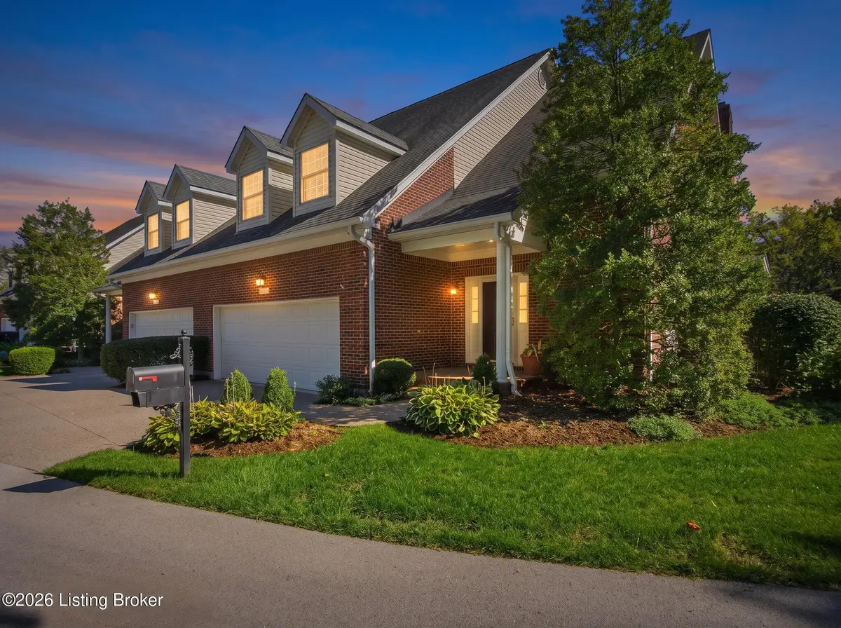 9000 Lyndon Lakes Pl, Louisville, KY 40242 - #1