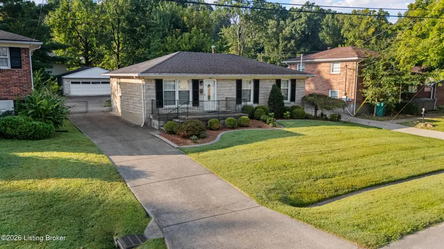 7534 Pimlico Dr, Louisville, KY 40214 - #2
