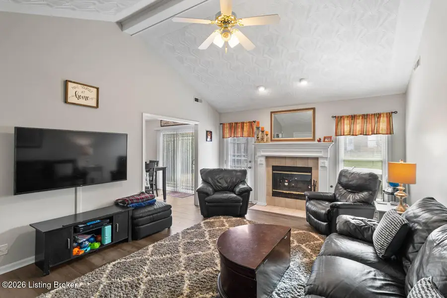 2722 Antone Pkwy, Louisville, KY 40220 - #2