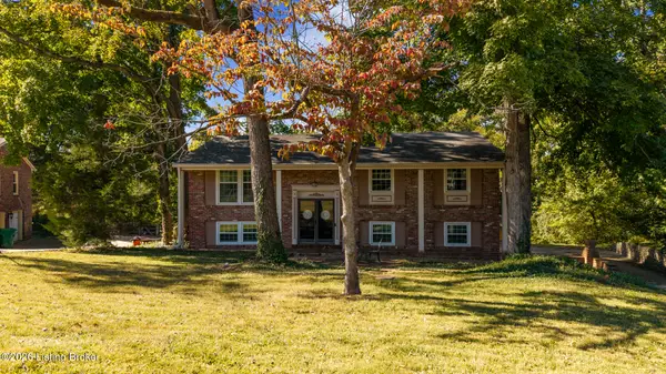 6406 Watch Hill Rd, Hollow Creek, KY 40228