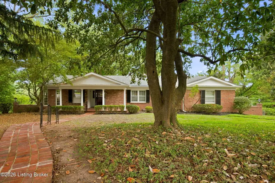 5204 Tomahawk Rd, Louisville, KY 40207 - #3