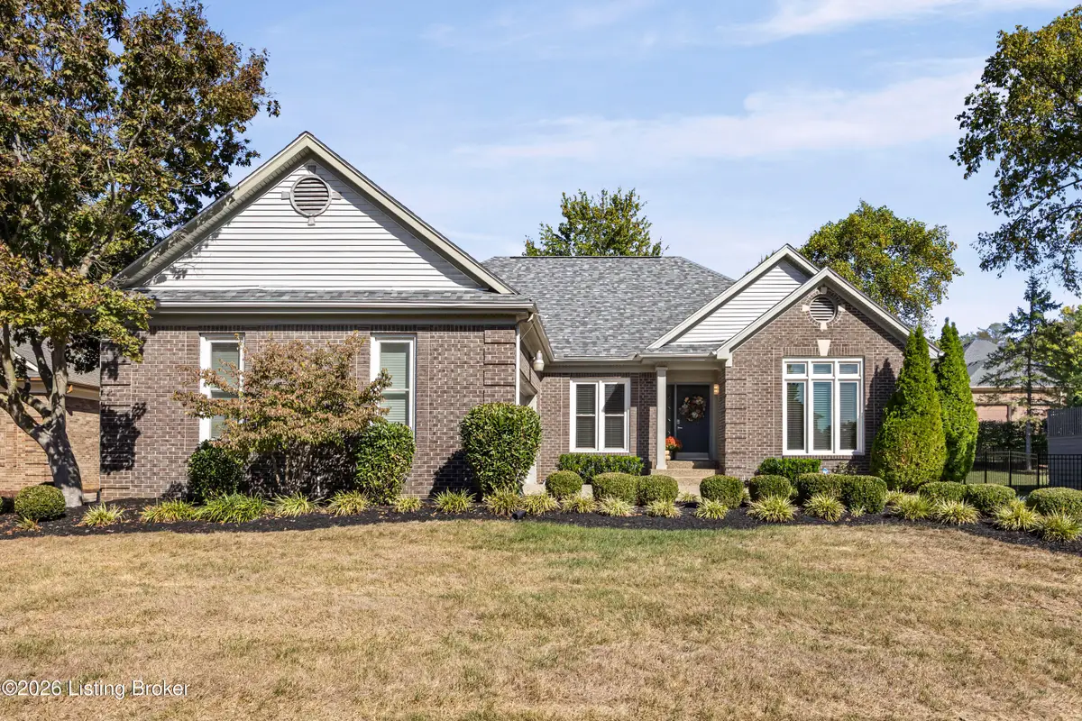 713 Foxgate Rd, Louisville, KY 40223 - #1