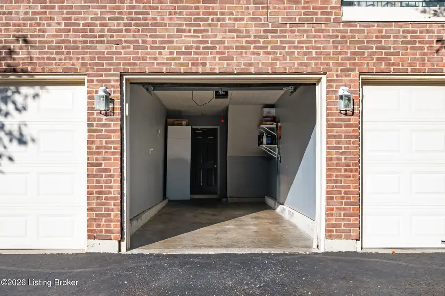 8512 Grand Neptune Dr, Louisville, KY 40228 - #2