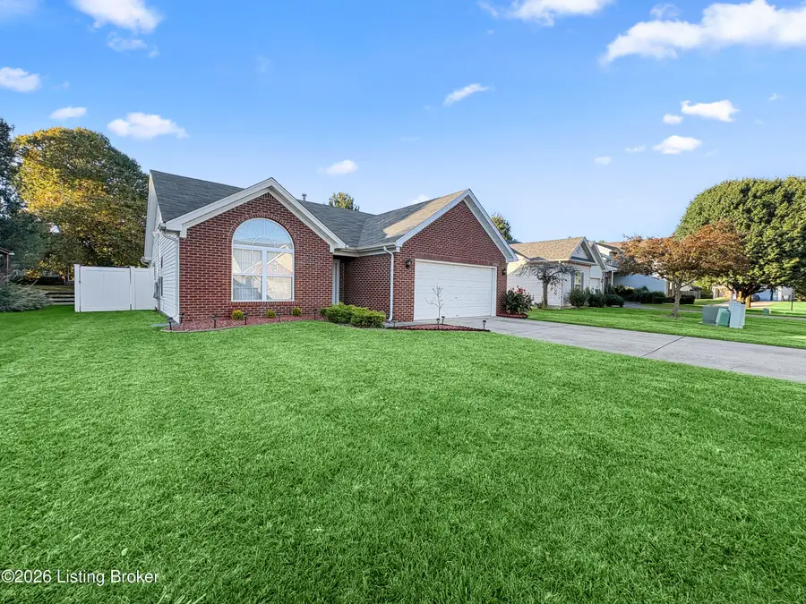 11204 Woodridge Lake Way, Louisville, KY 40272 - #3
