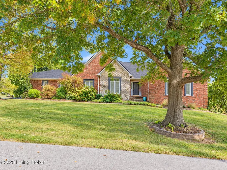 1458 St Andrews Dr, Shelbyville, KY 40065 - #2