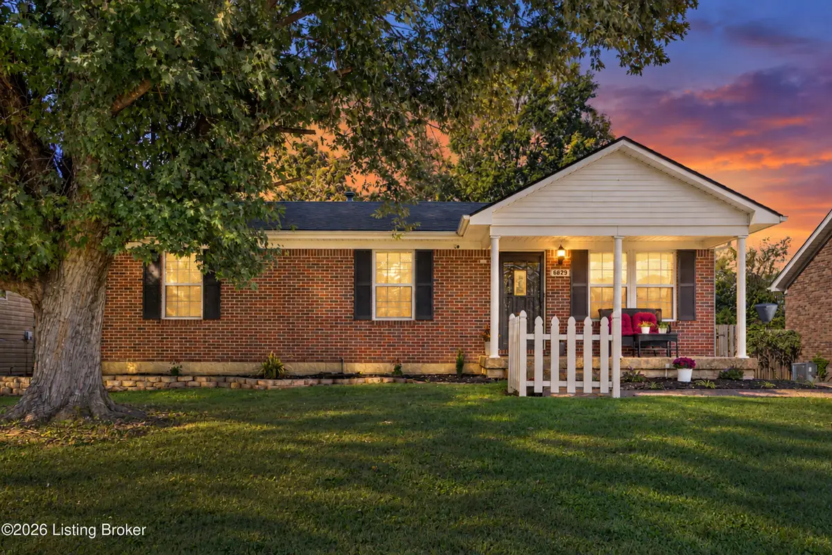 6829 Fenway Rd, Louisville, KY 40258 - #1
