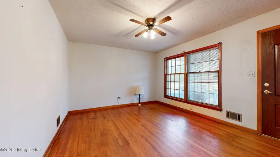 107 Mcbroom Dr, Louisville, KY 40214 - #3