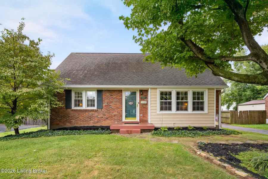 3323 Wellingmoor Ave, Louisville, KY 40218 - #2