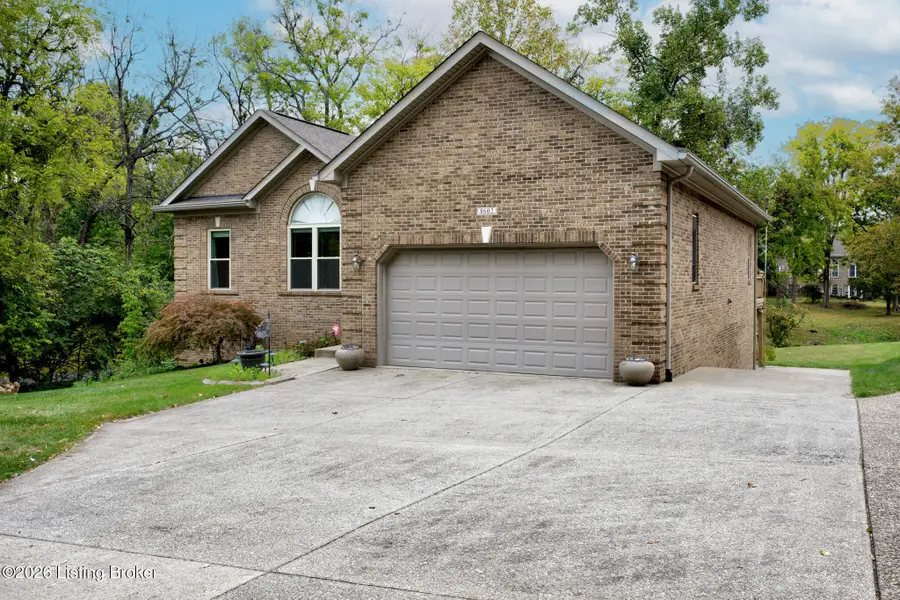 8602 Hudson Ln, Louisville, KY 40291 - #3