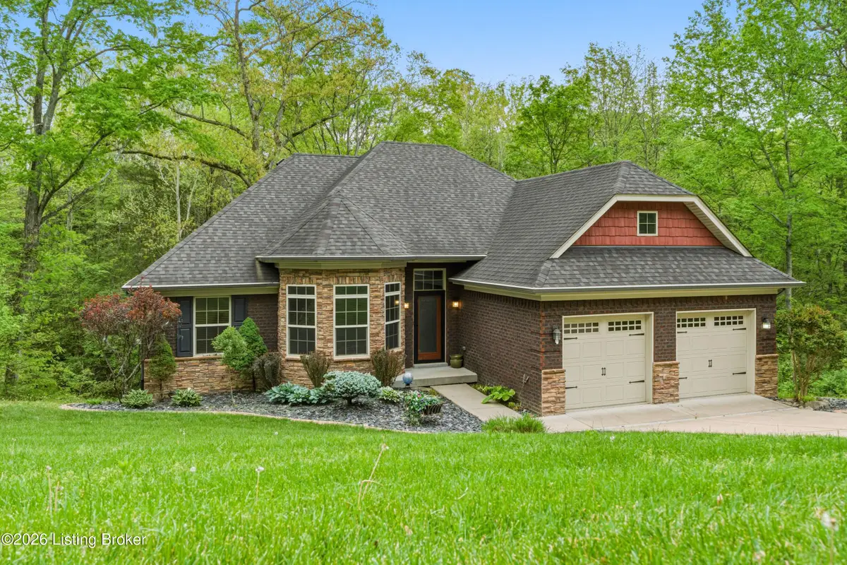 304 Hidden Falls Dr, Mount Washington, KY 40047 - #1