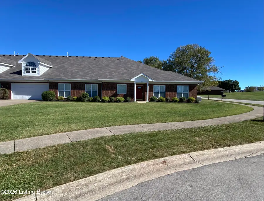 172 Clubhouse Dr, Shelbyville, KY 40065 - #2