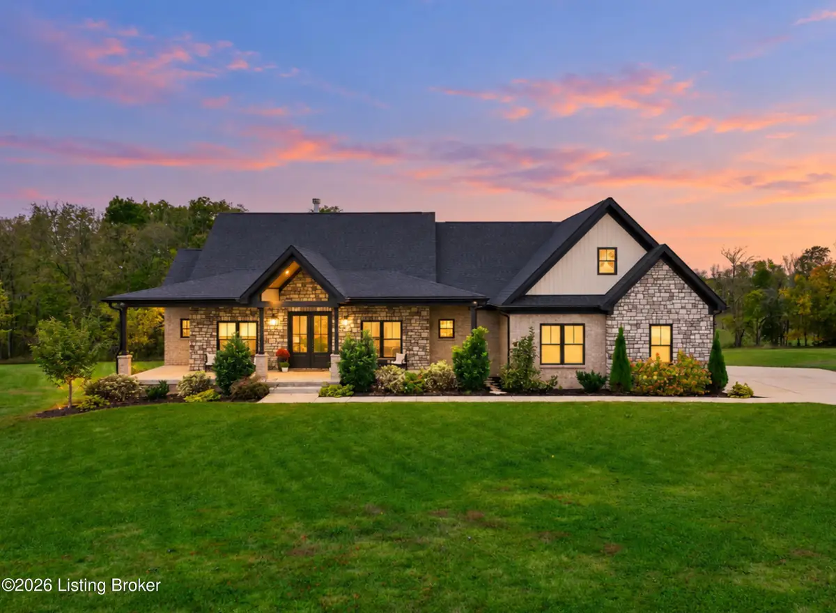 825 S Stallard Dr, Shelbyville, KY 40065 - #1