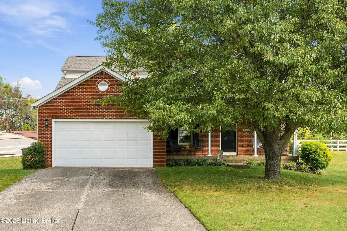 4025 Orchard Lake Dr, Louisville, KY 40218 - #1