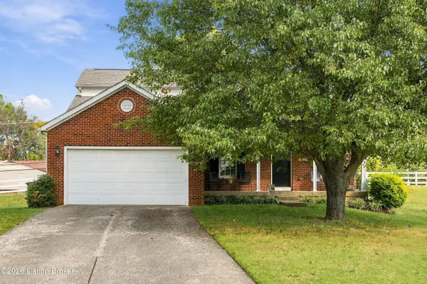 4025 Orchard Lake Dr, Louisville, KY 40218