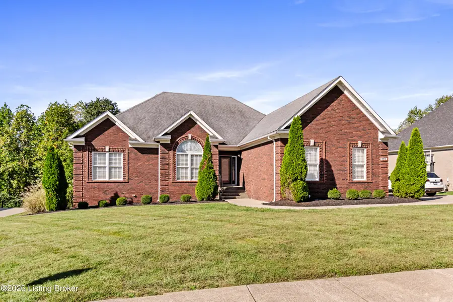 9814 Secretariat Dr, Louisville, KY 40214 - #3