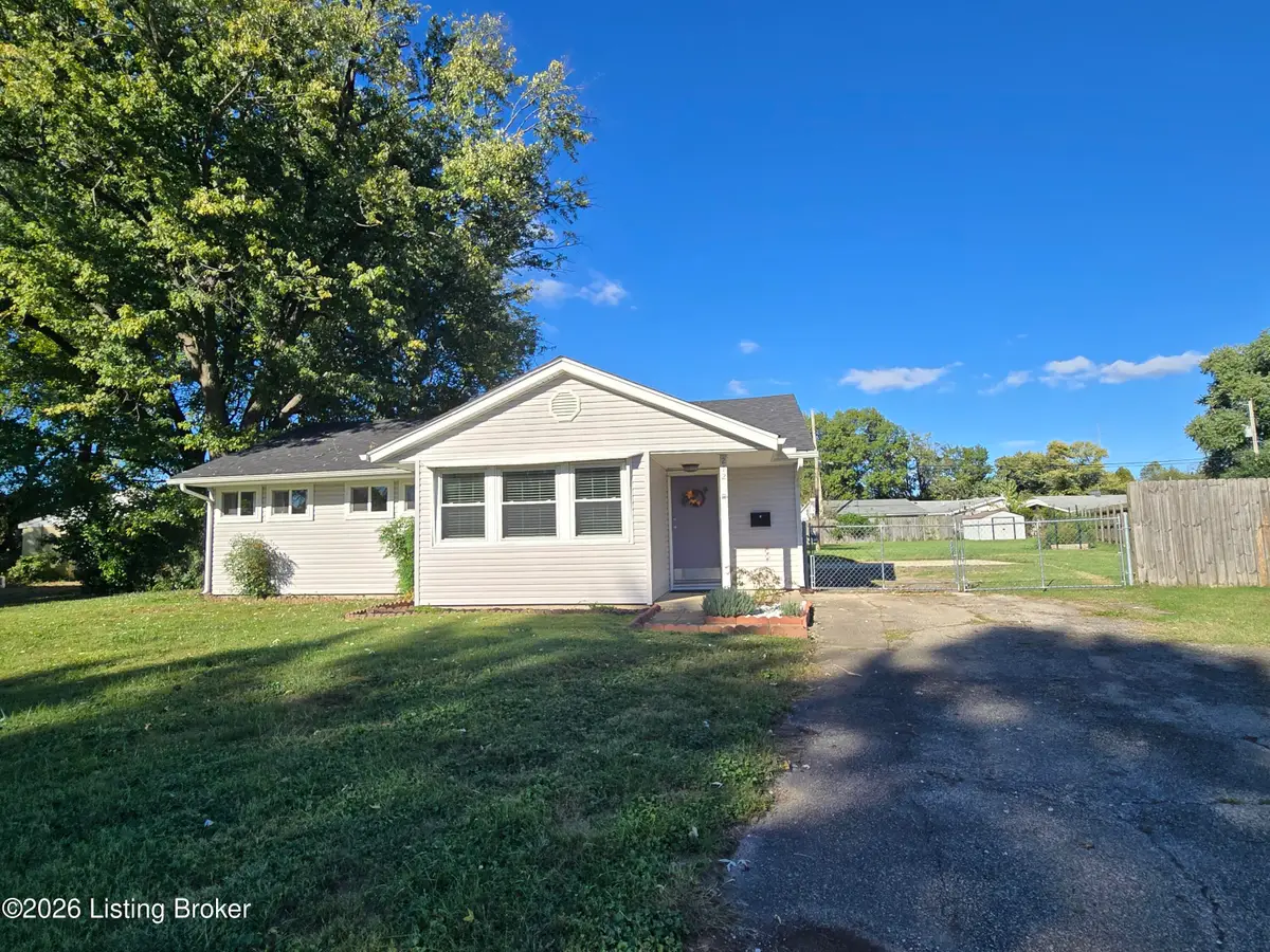 212 Welburn Dr, Louisville, KY 40218 - #1