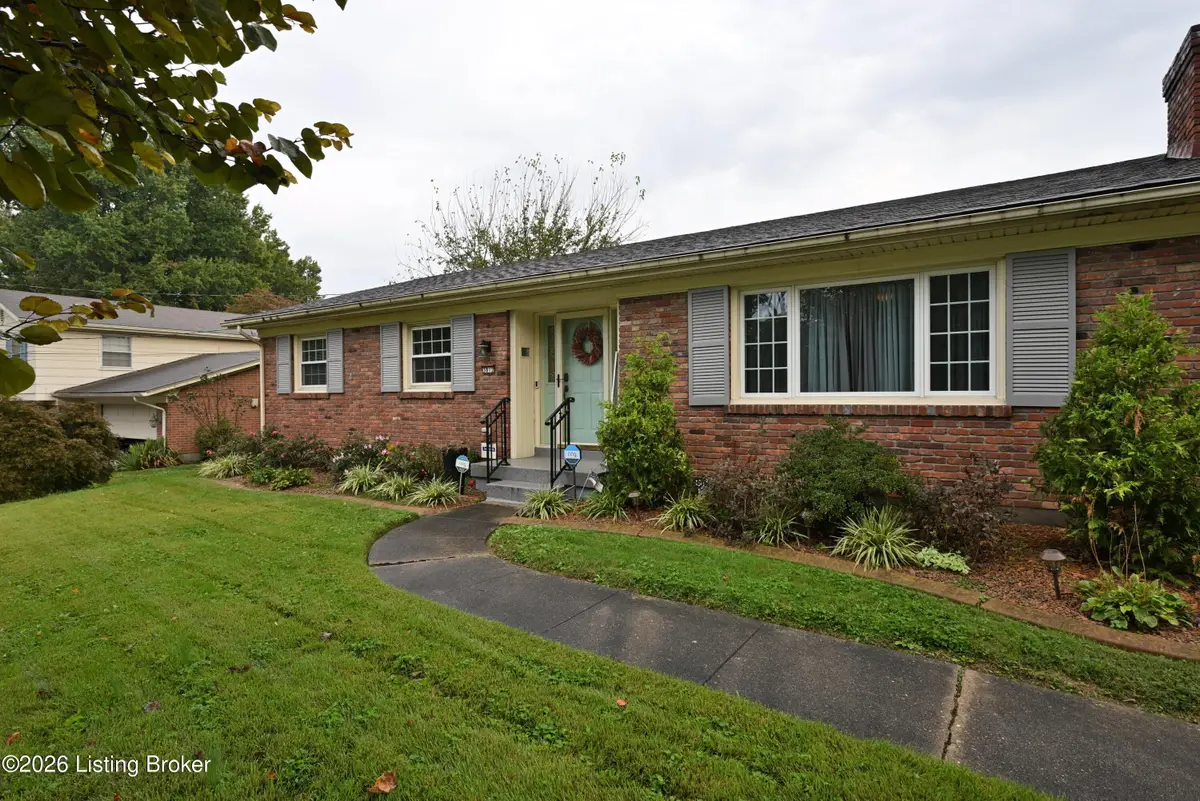 3812 Crestridge Dr, Louisville, KY 40272 - #1