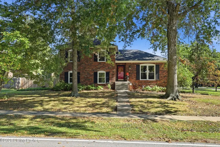 10604 Linn Station Rd, Louisville, KY 40223 - #2