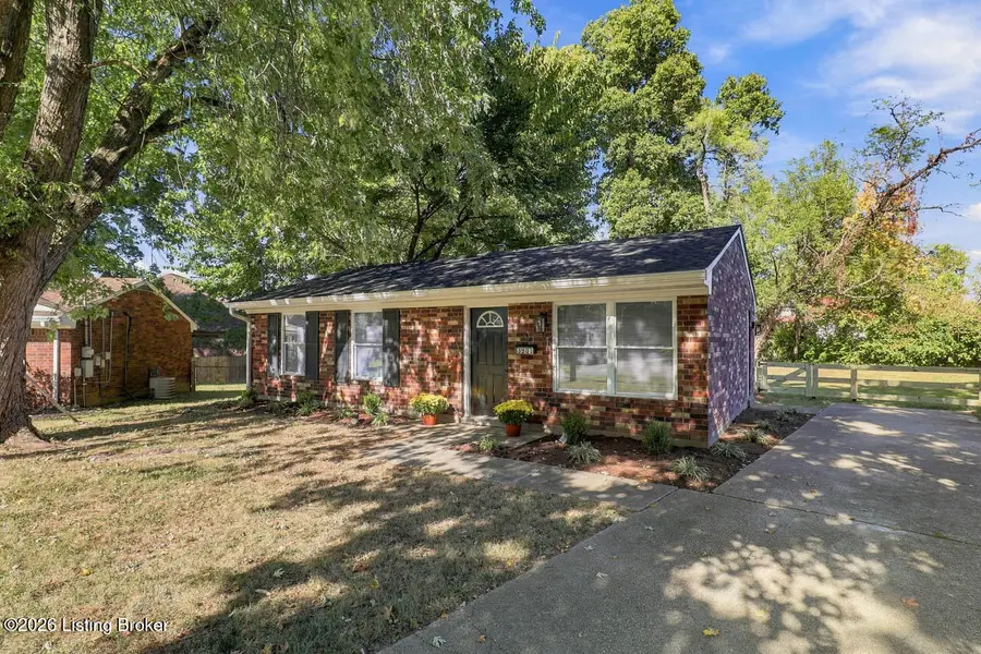 3901 Tally Ho Ct, Louisville, KY 40299 - #3