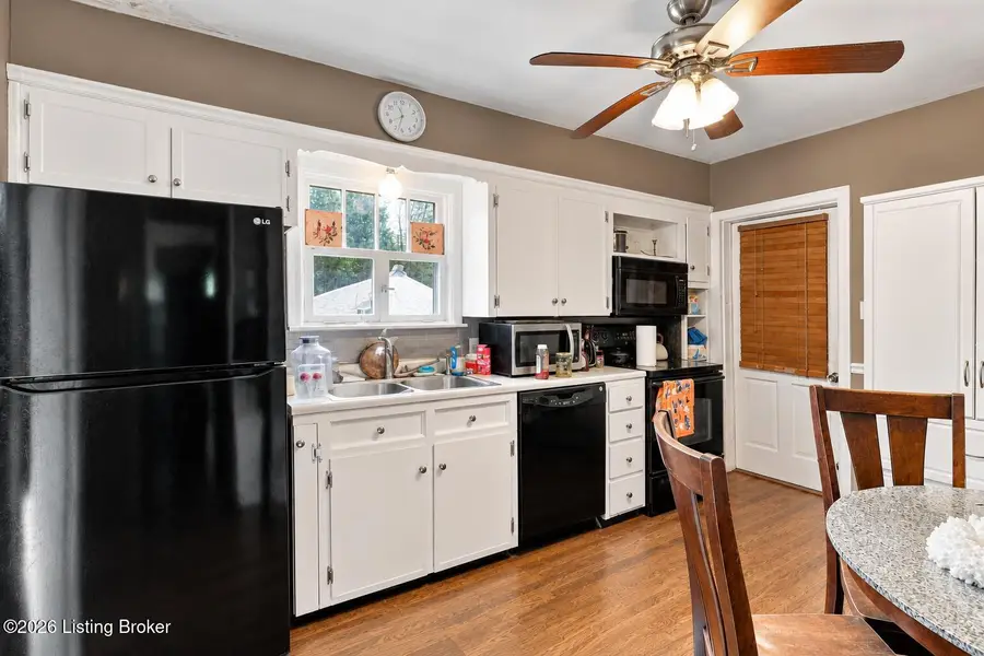 2512 Glenwood Ct, New Albany, IN 47150 - #3