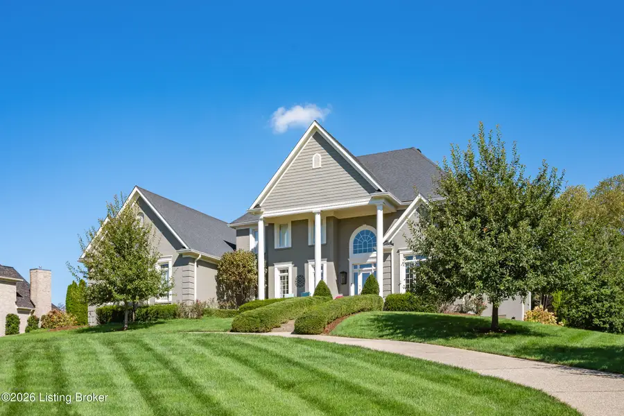 12039 Hunting Crest Dr, Prospect, KY 40059 - #2
