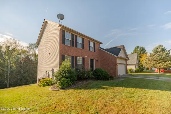 9206 Newbury Ct, Prospect, KY 40059