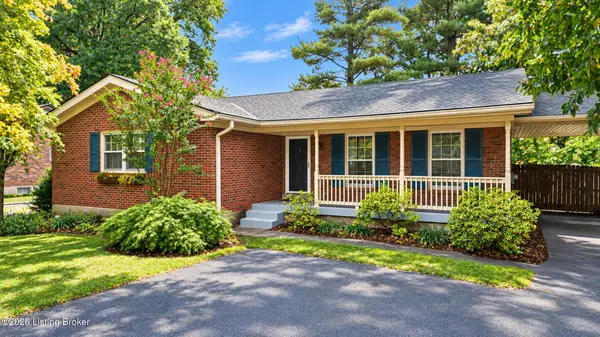 1005 Round Table Ct, Louisville, KY 40222