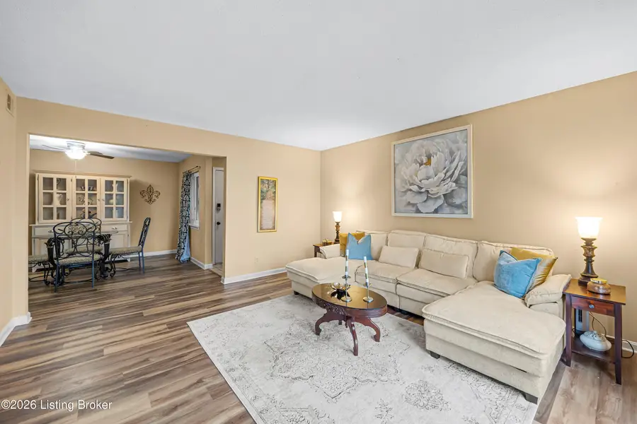 1815 Gardiner Ln #APT J79, Louisville, KY 40205 - #3