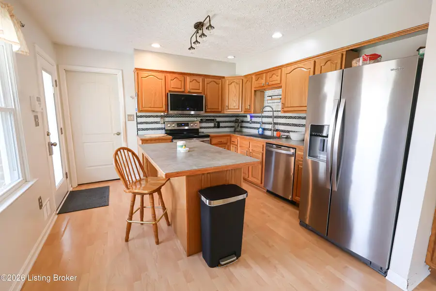 168 Colonial Dr, Mount Washington, KY 40047 - #3