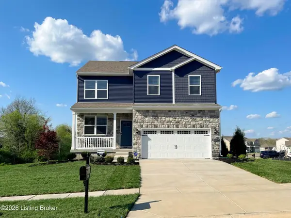 8200 Cedar Pointe Dr, Louisville, KY 40229