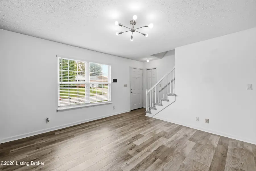 3112 Pine Trace Ct, Louisville, KY 40272 - #3