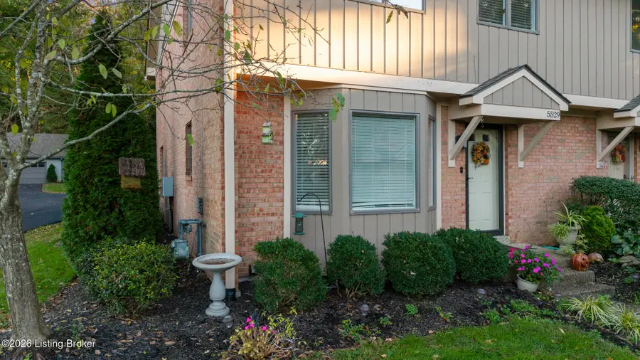 5529 Forest Lake Dr, Prospect, KY 40059 - #3