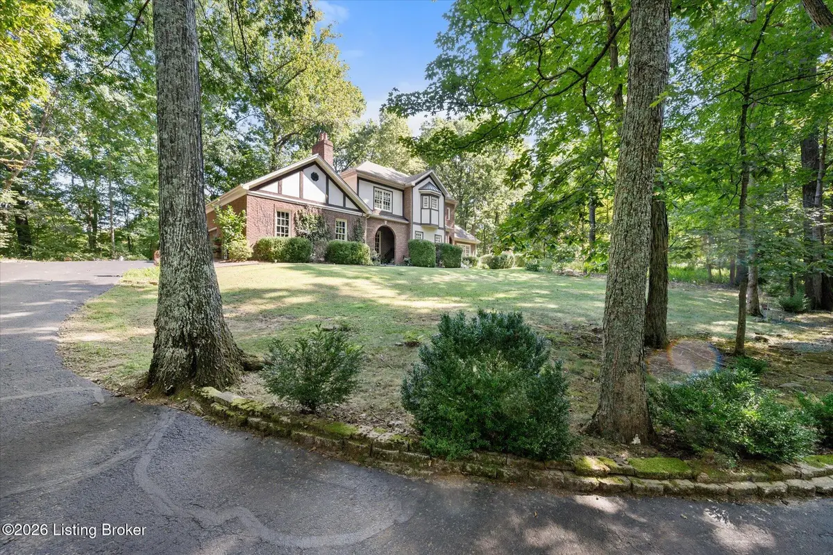 7101 Hickory Valley Rd, Louisville, KY 40299 - #1