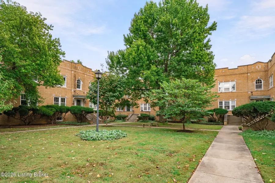 2308 Woodbourne Ave #APT 9, Louisville, KY 40205 - #2