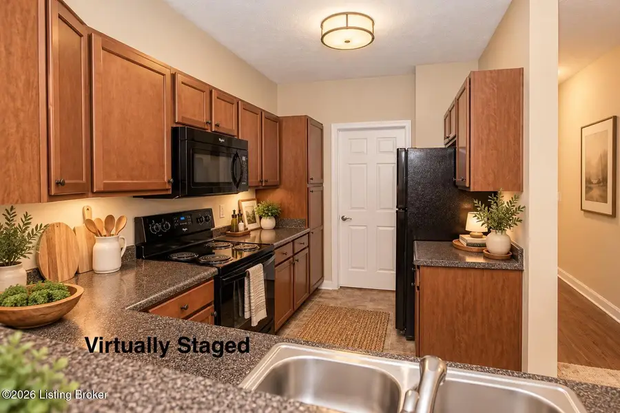 2605 Bradford Commons Dr #204, Louisville, KY 40299 - #3