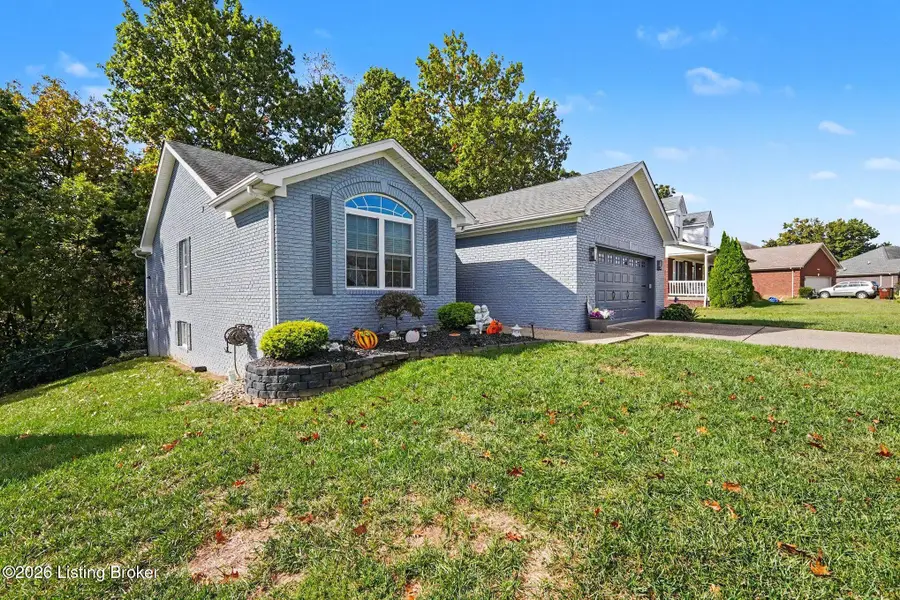 513 John Austin Ln, Mount Washington, KY 40047 - #3
