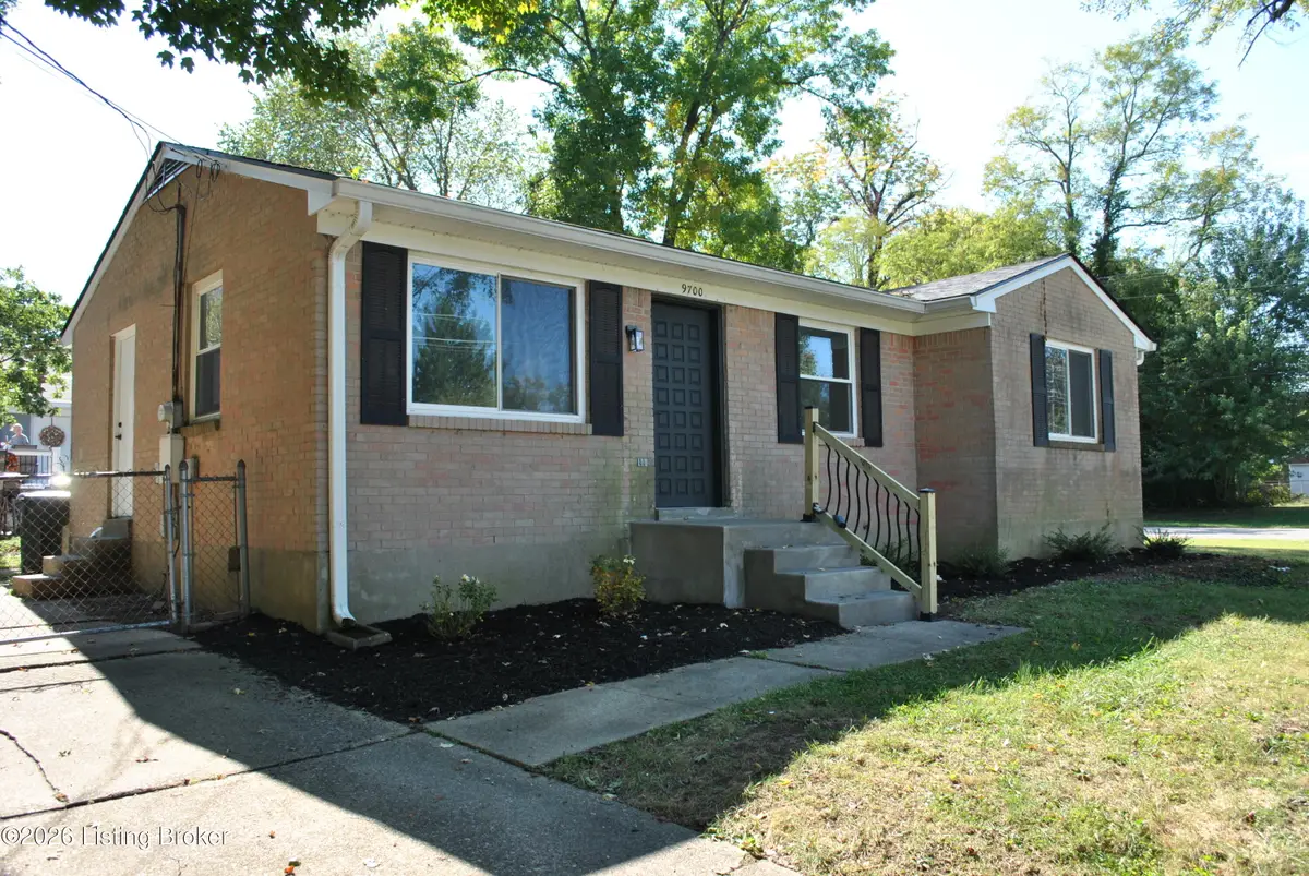 9700 Walnutwood Way, Jeffersontown, KY 40299 - #1