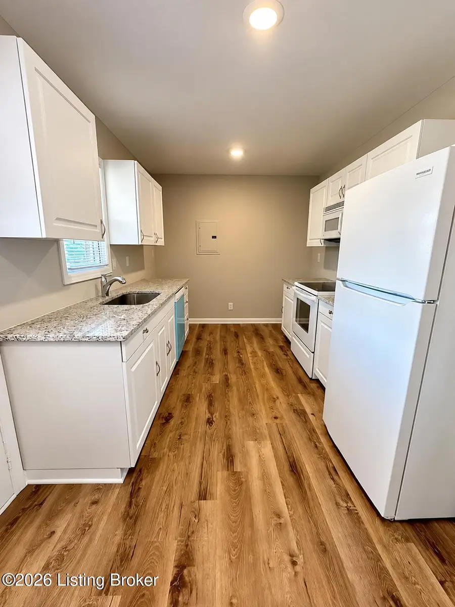 4510 Caspian Dr, Louisville, KY 40219 - #3