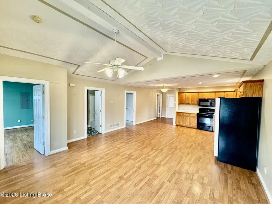 607 Claybrooke Ave, Springfield, KY 40069 - #3