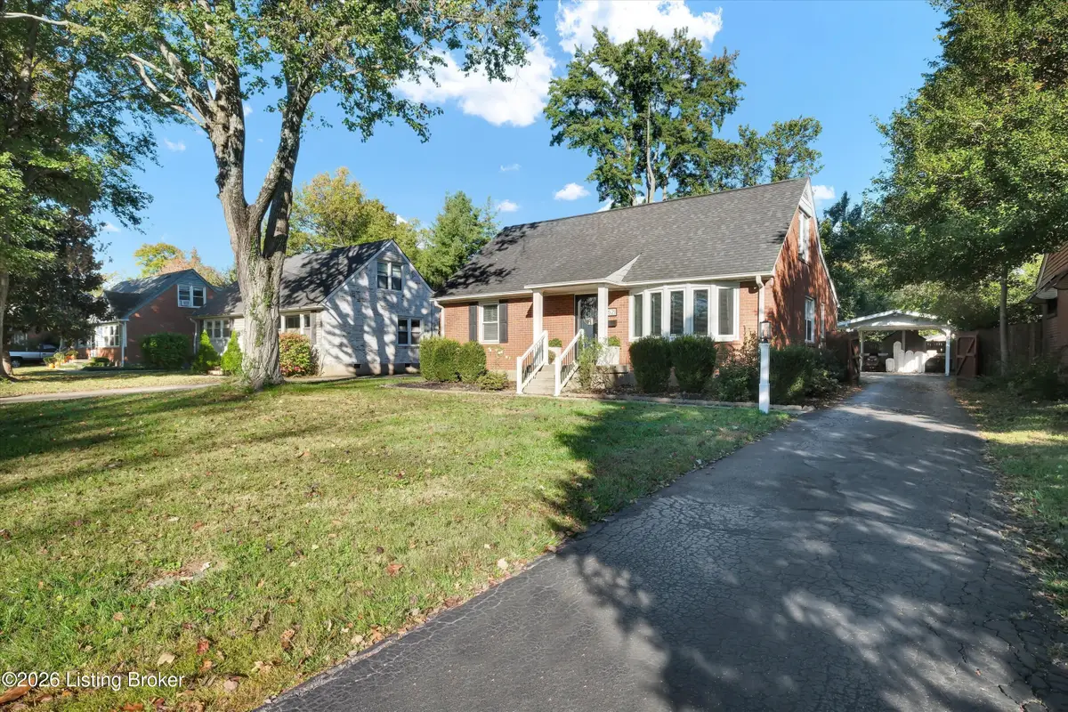 4521 Fox Run Rd, Louisville, KY 40207 - #1