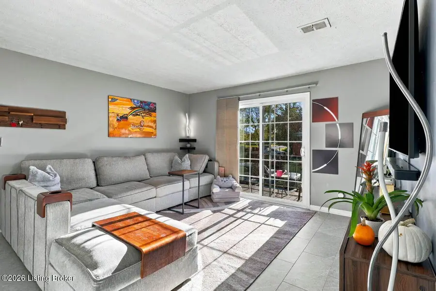 308 Chanel Ct #APT 2, Louisville, KY 40218 - #2