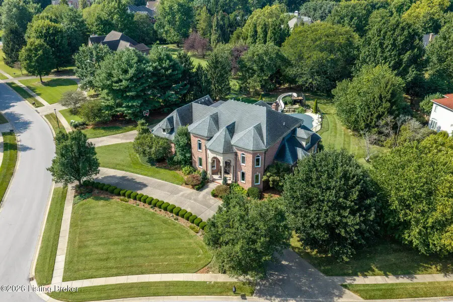 213 Mockingbird Gardens Dr, Louisville, KY 40207 - #3