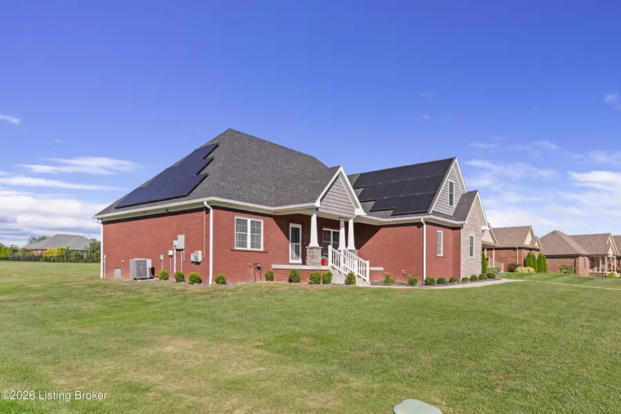 240 Brennan Ct, Shepherdsville, KY 40165 - #2