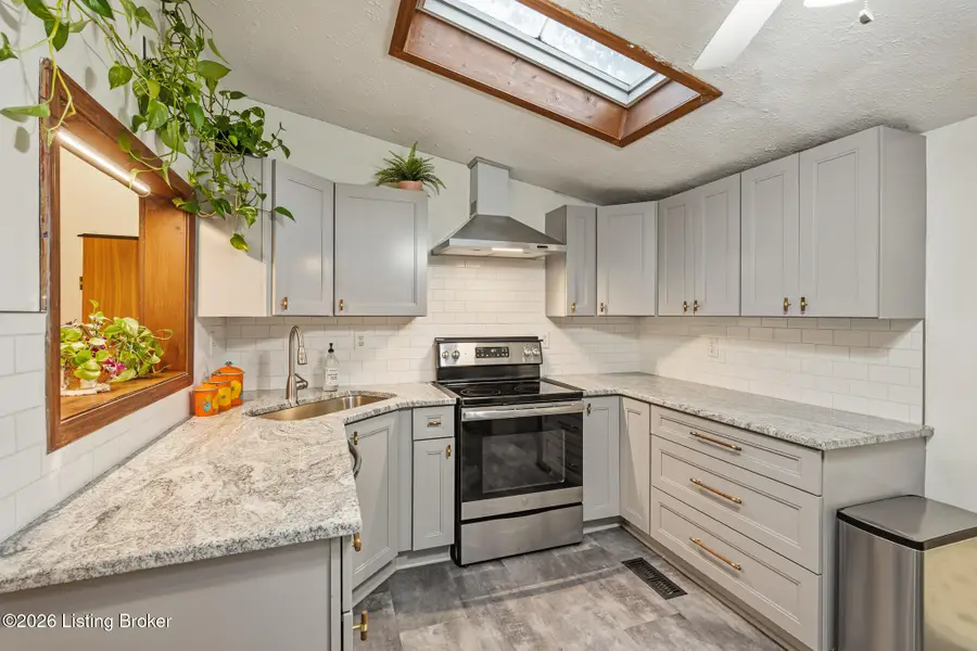 1016 E Kentucky St, Louisville, KY 40204 - #2