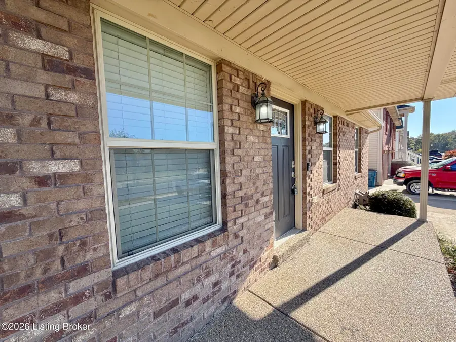 410 Madison Rae Blvd, Shepherdsville, KY 40165 - #3