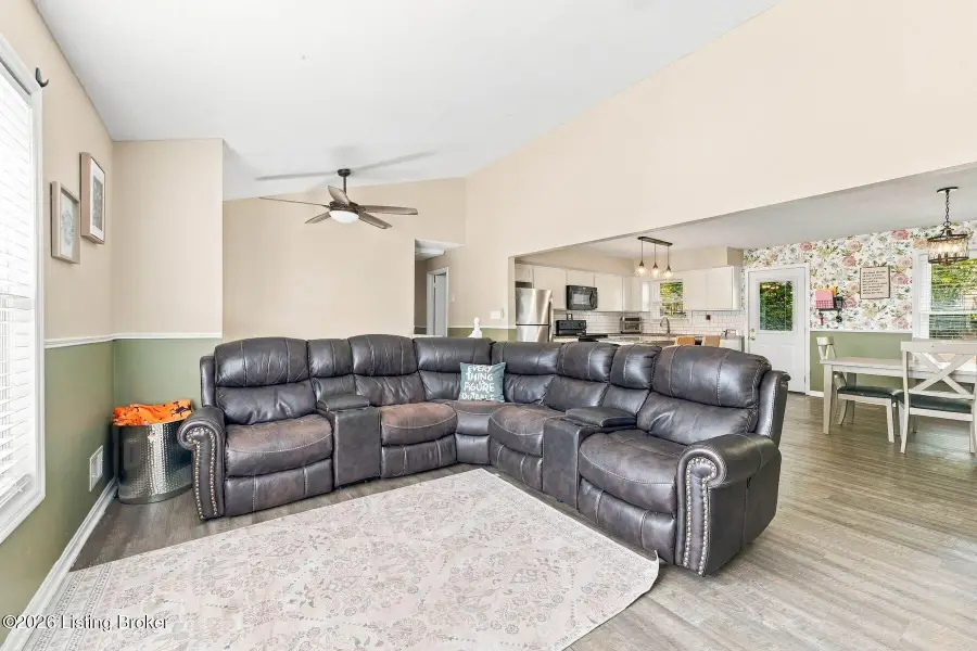 7414 Oswego Cir, Louisville, KY 40214 - #3