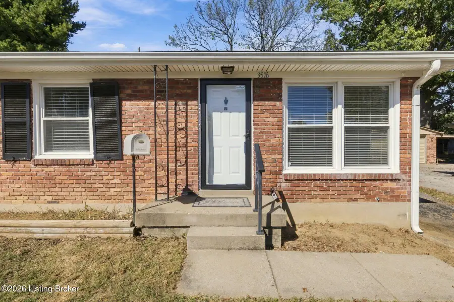 3516 Saint Edwards Dr, Louisville, KY 40299 - #2
