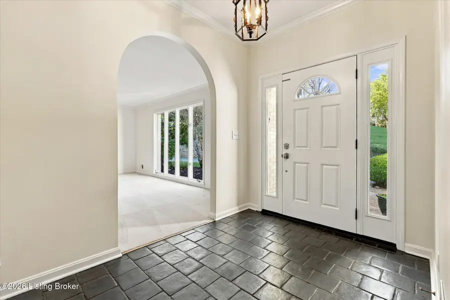 2402 Henley Ct, Louisville, KY 40242 - #3