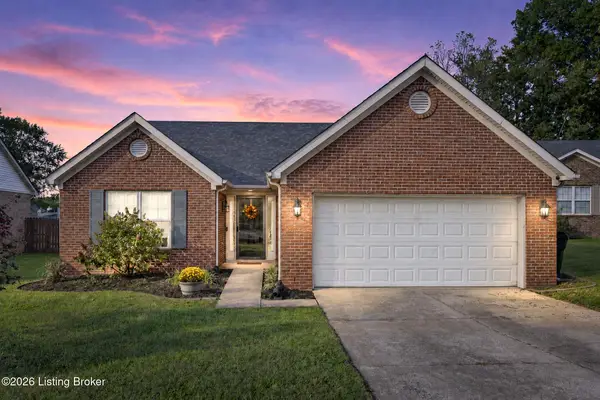 4027 Heatherview Rd, Louisville, KY 40218