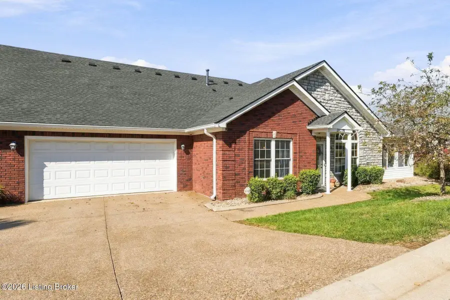 242 Adrian Ave, Mount Washington, KY 40047 - #2